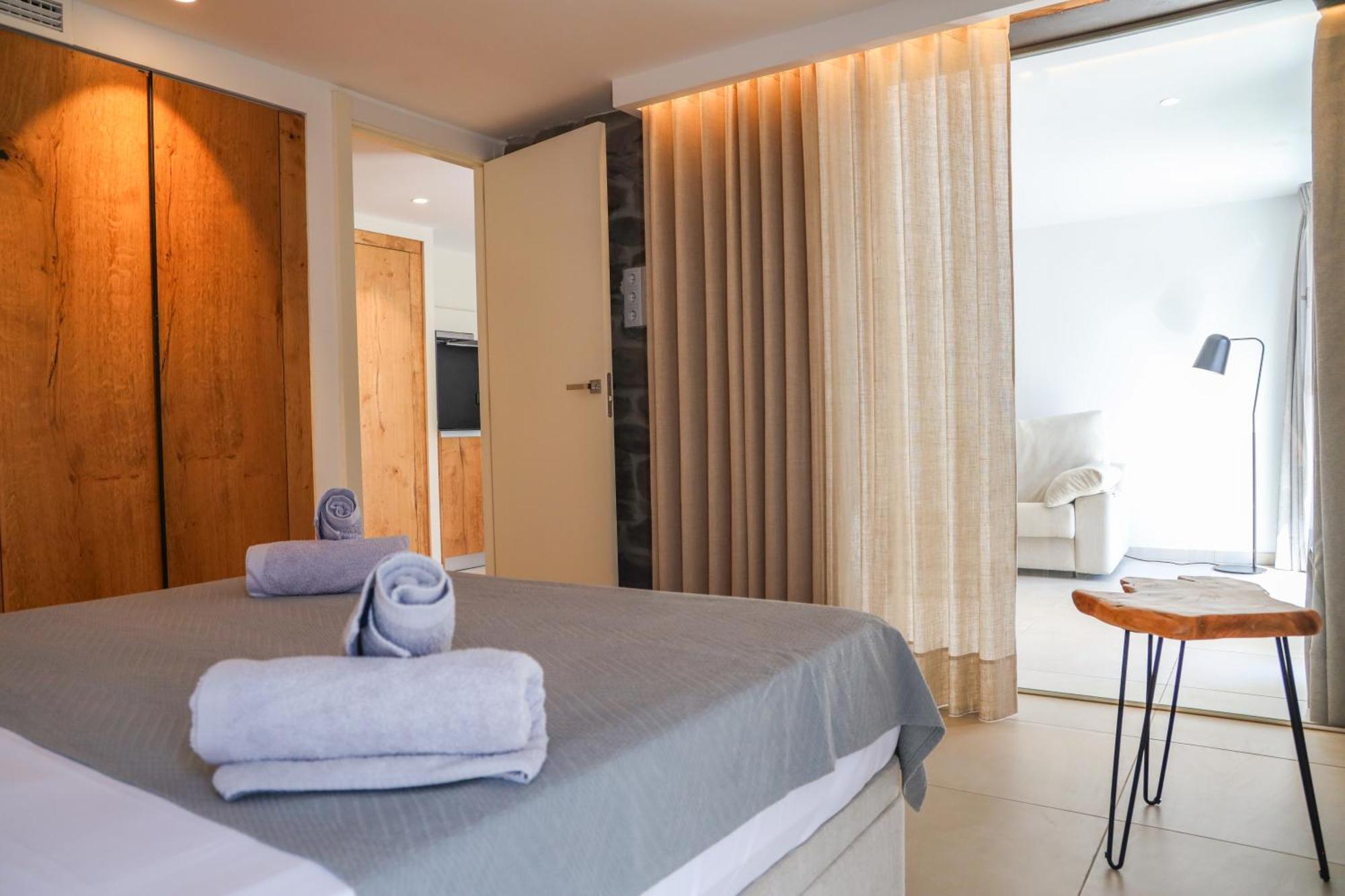 Cala Vadella Beachwalk Suites 객실 사진